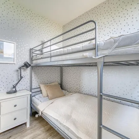 - Haus Q, App 0q0507 *